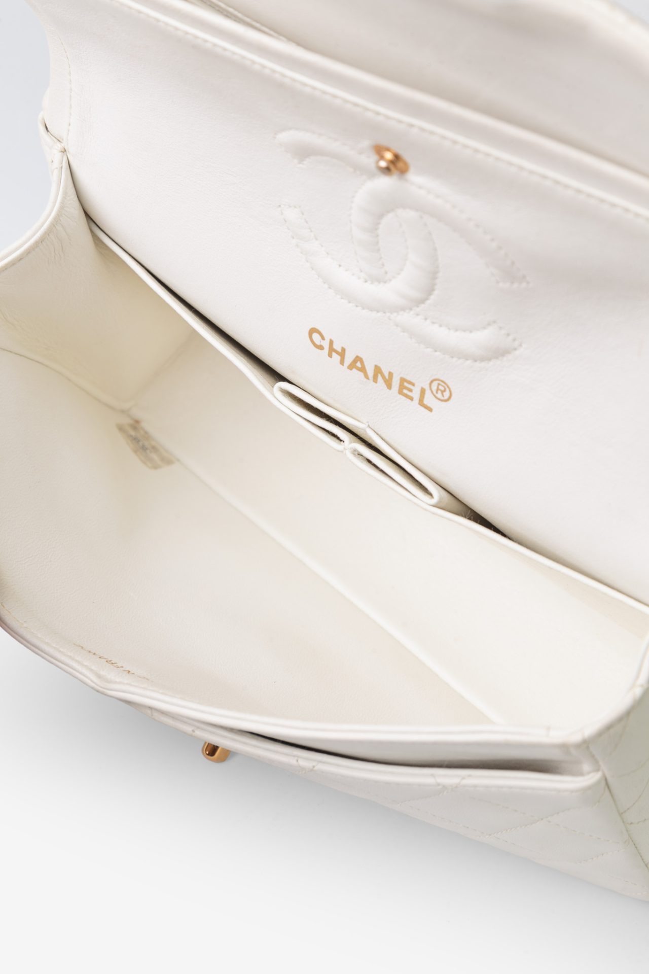 chanel white classic flap bag small inside