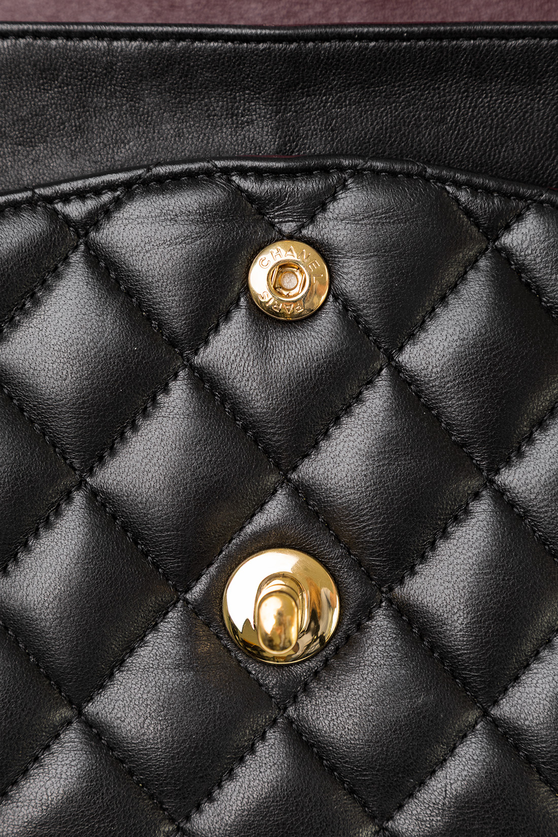 chanel button