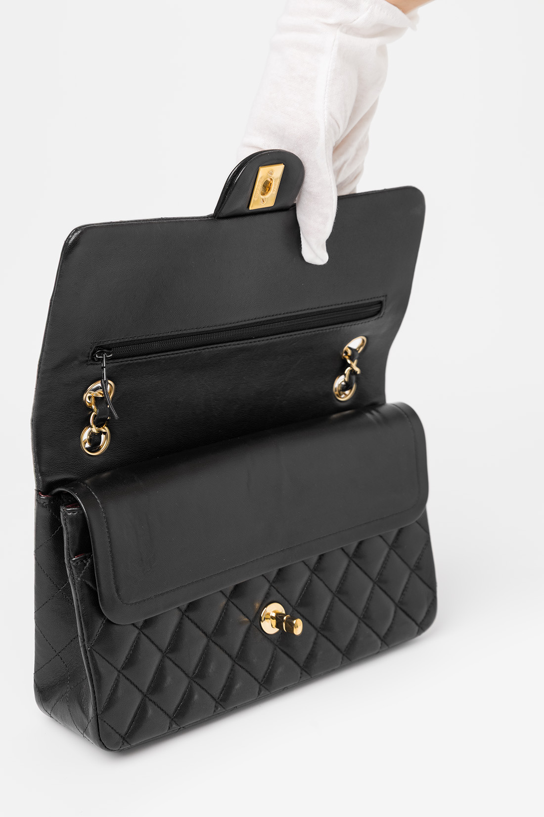 chanel classic double flap medium interior