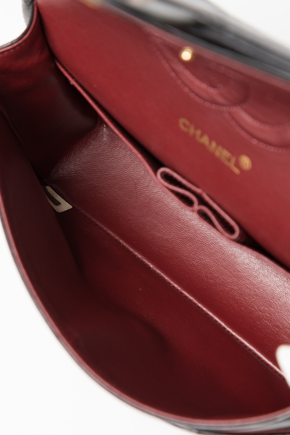 chanel medium red interior