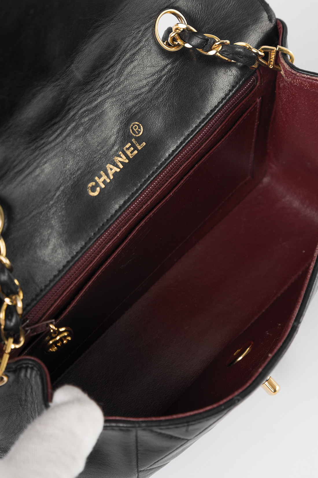 vintage chanel single flap interior
