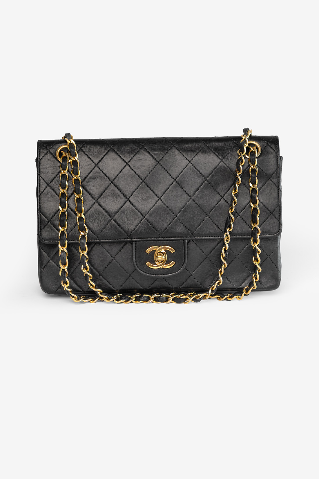 chanel medium classic flap bag