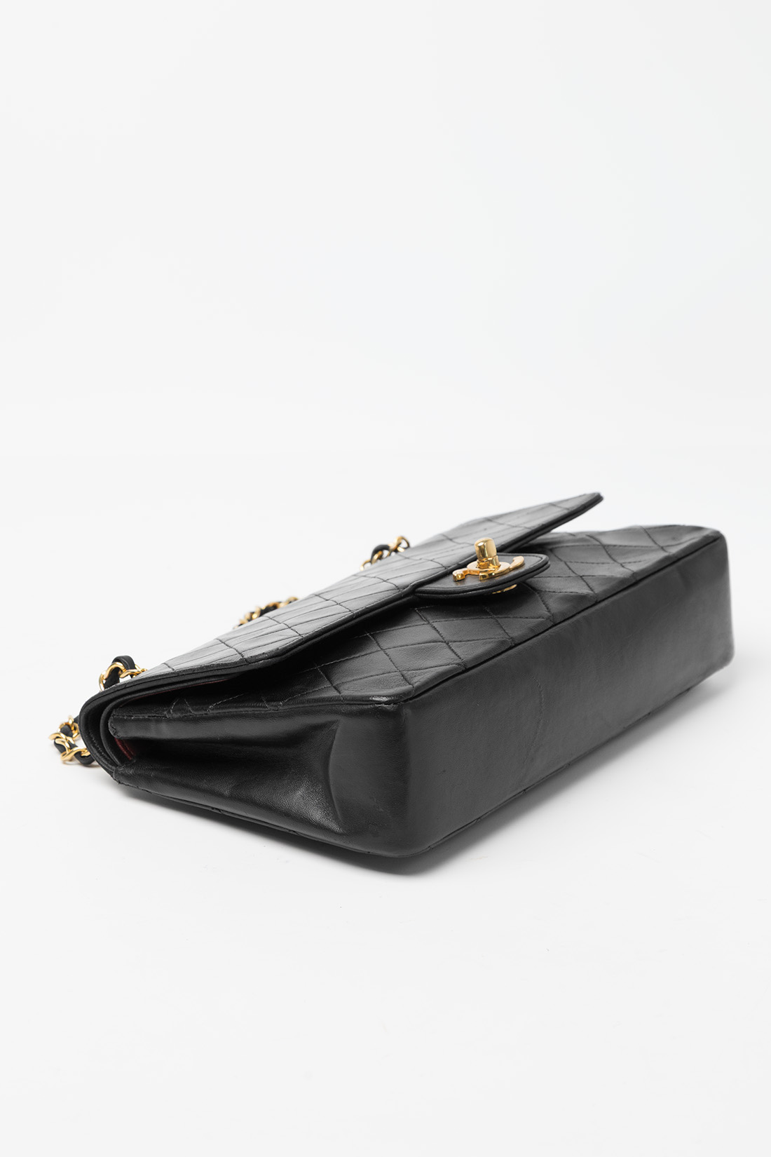 chanel edge of bag