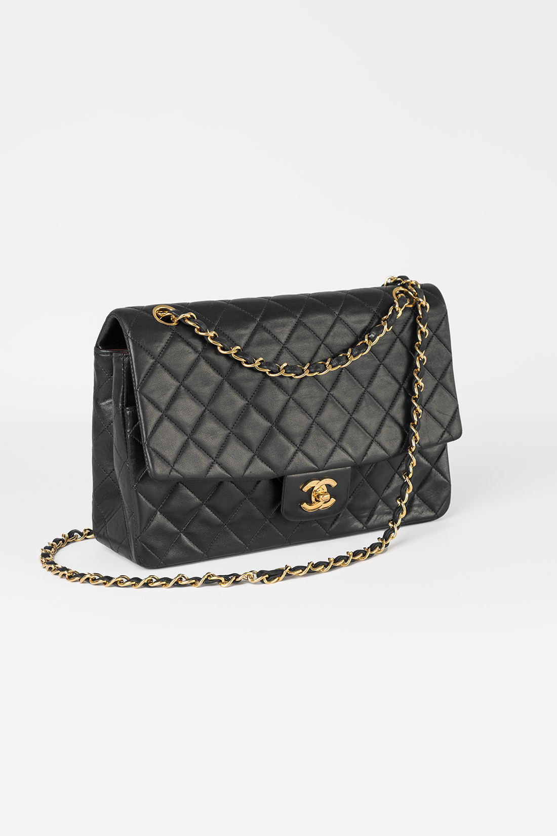 chanel black quilted bag