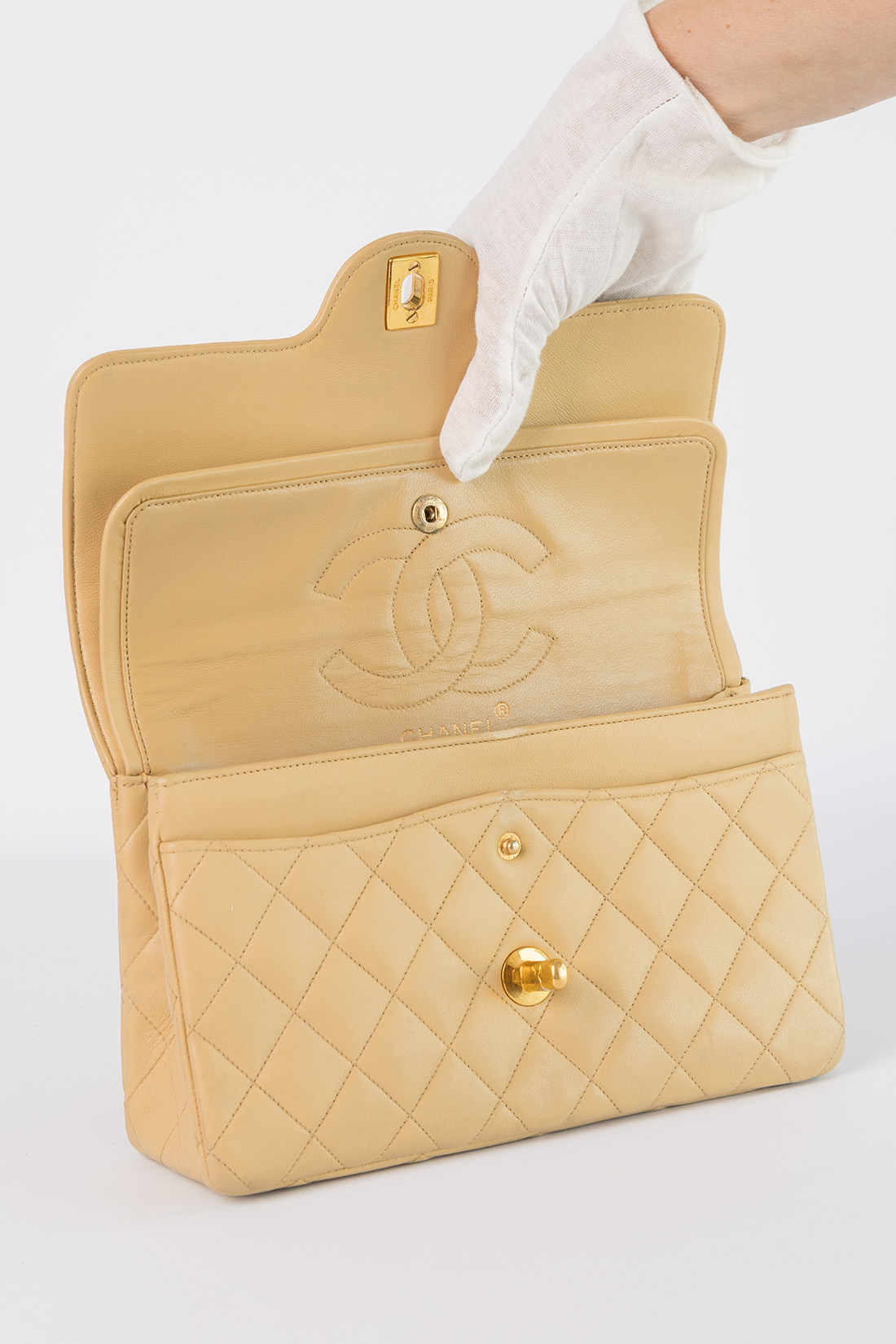 vintage chanel classic double flap beige inner interior