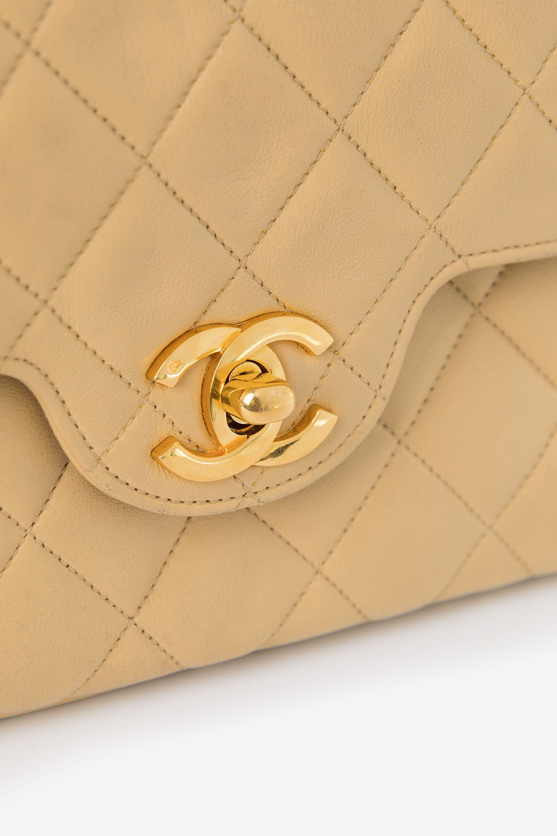 vintage chanel classic double flap beige ghw small cc turnlock