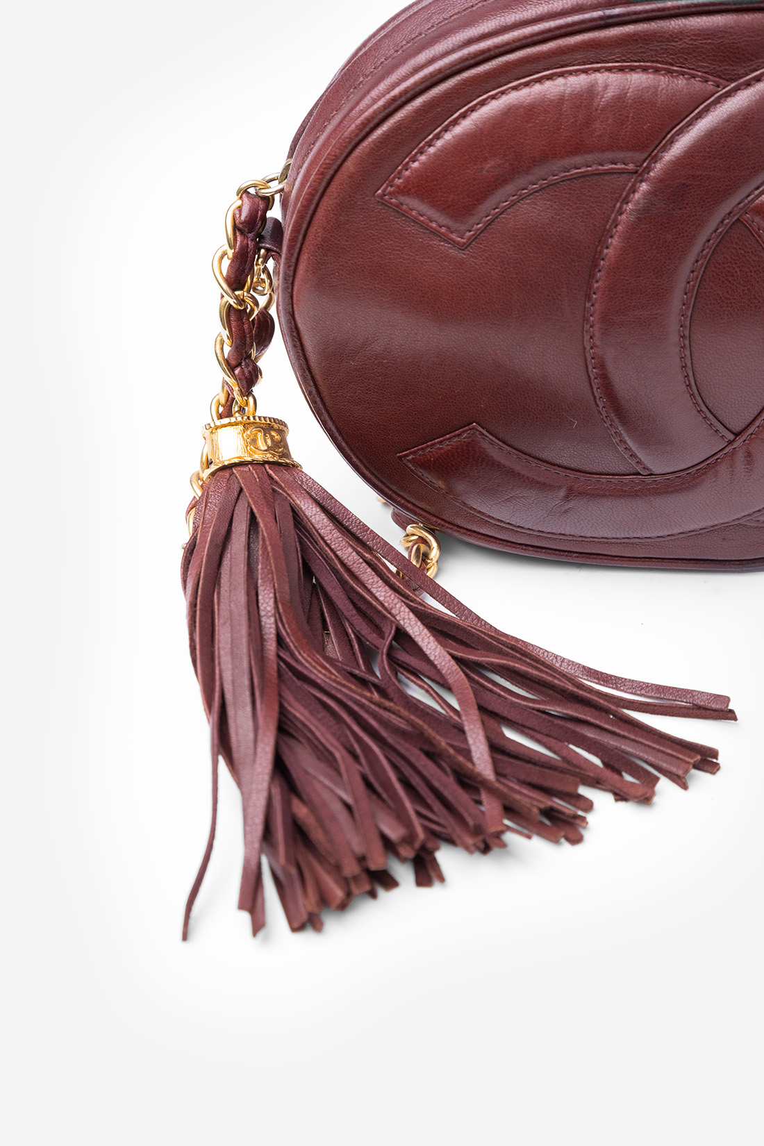 chanel tassel i burgundy