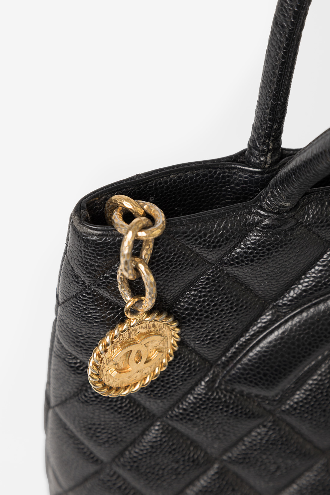 chanel medallion