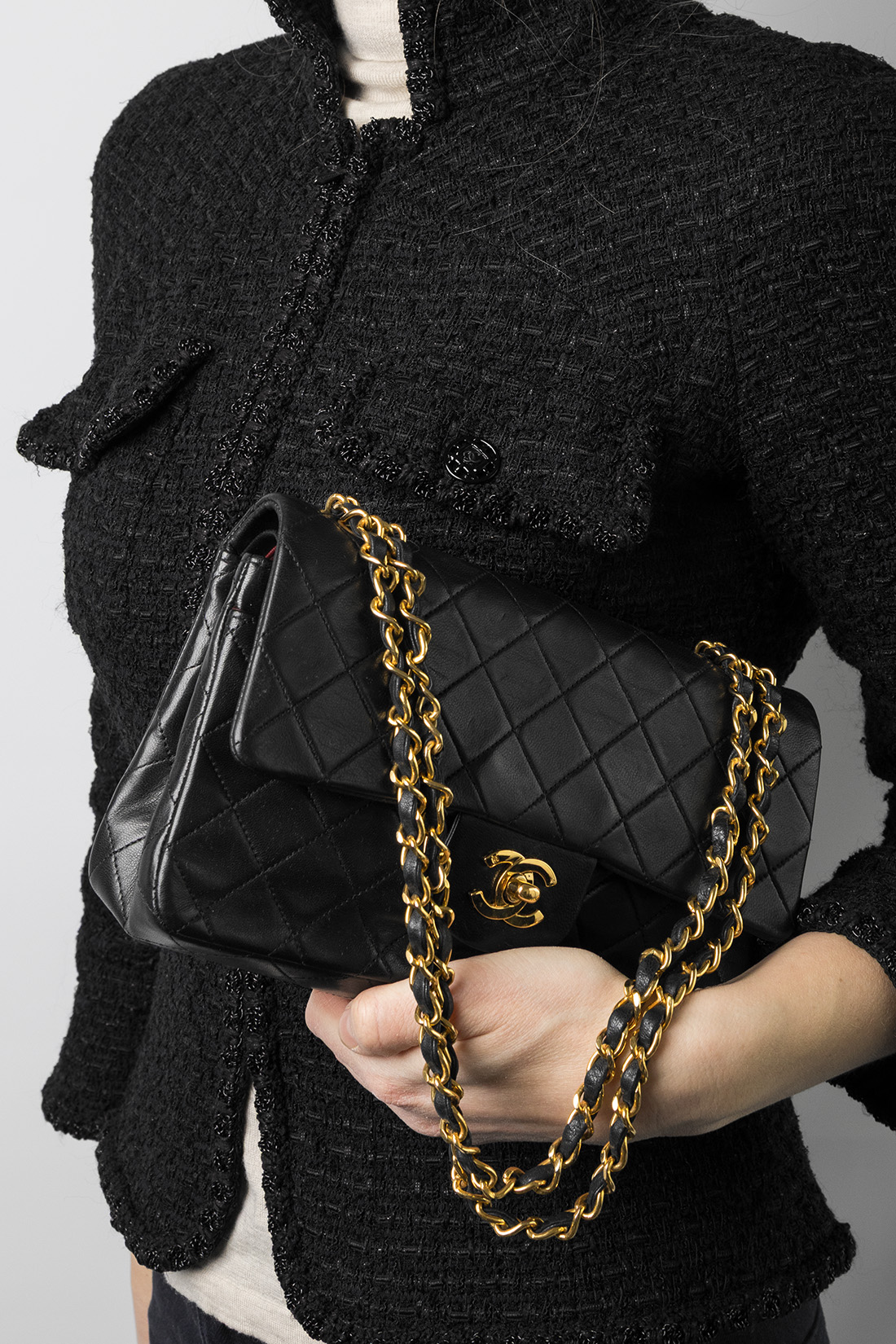 chanel classic double flap small on arm